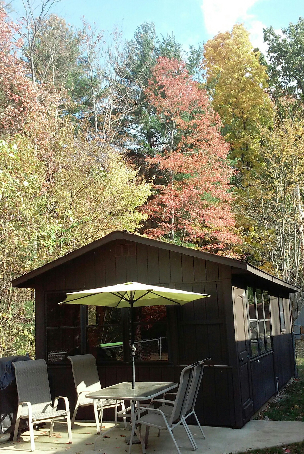 Rustic Cabin Hideaway, Hikers Retreat & Homestead