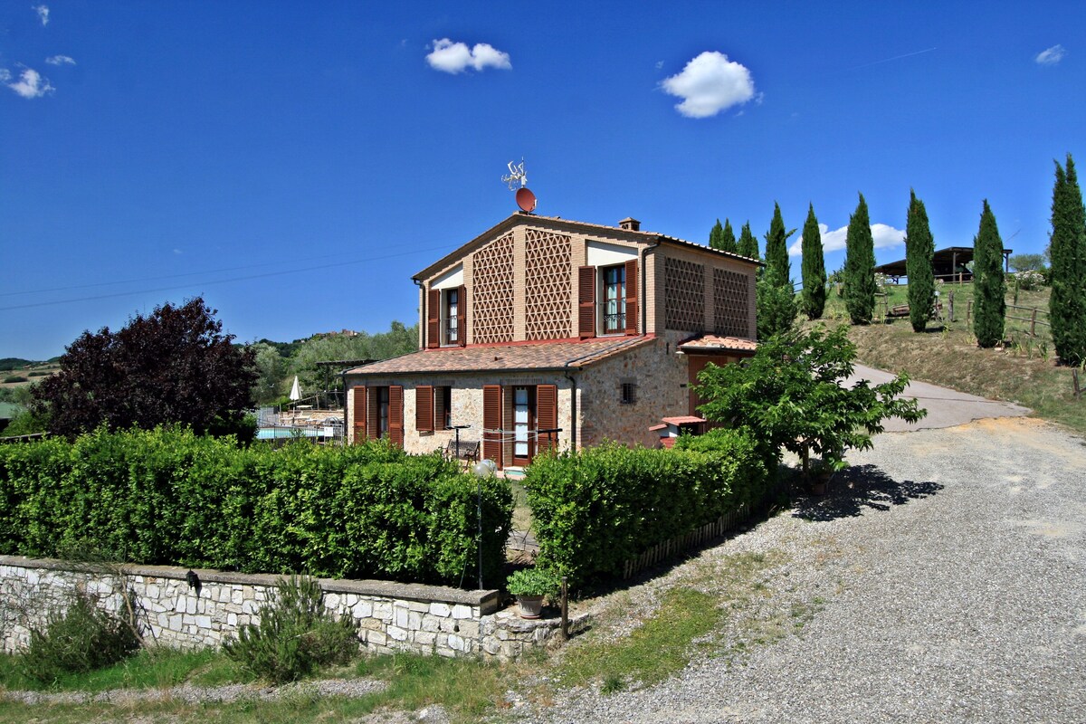 Susino Rosso - Charming barn w/private pool