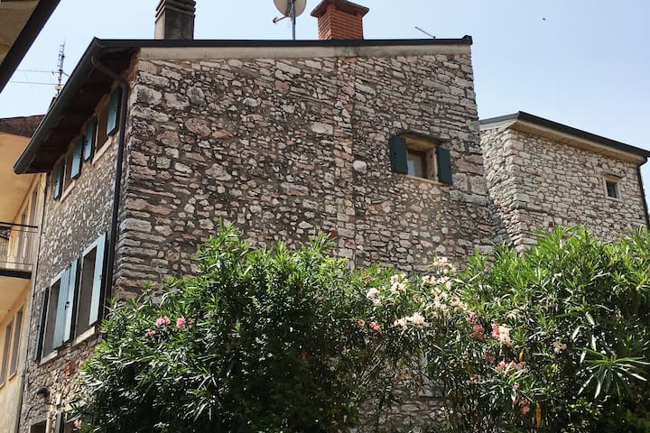 Sant'Ambrogio di Valpolicella的民宿