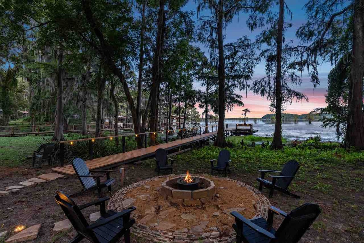 Bella Vista Cabin, amazing views of Caddo Lake