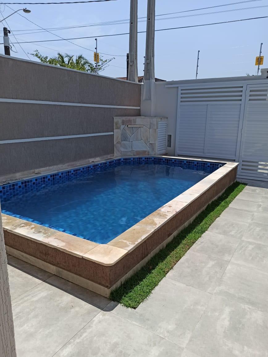 Casa beira mar com piscina em Itanhaém