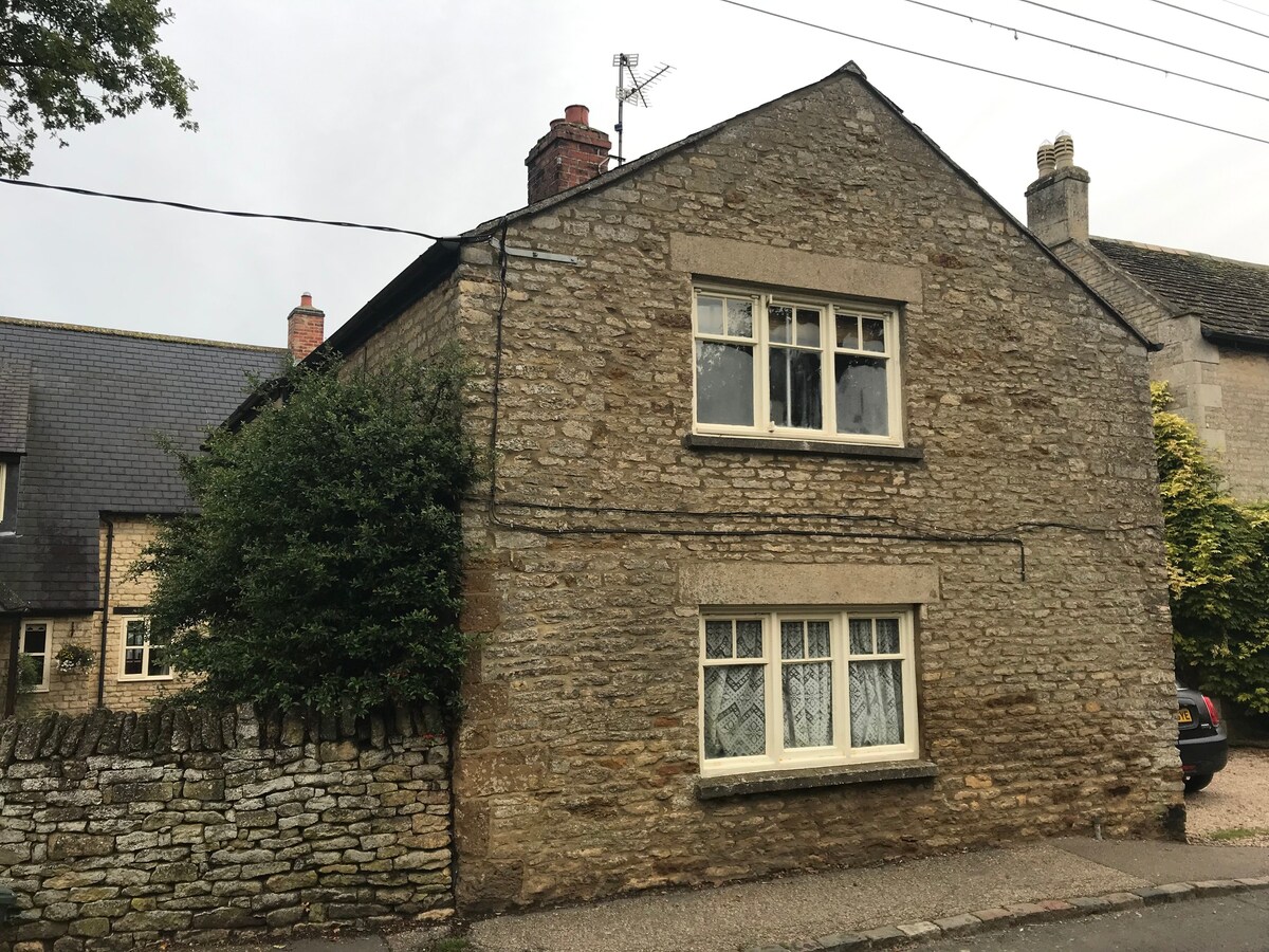 St James 's Cottage - Gretton