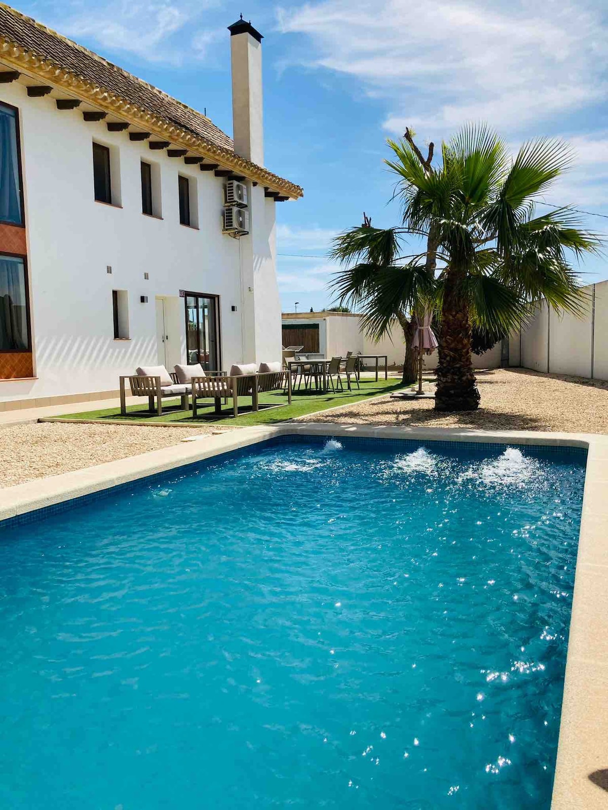Casa La Grajuela ，带泳池和花园的私人住宅