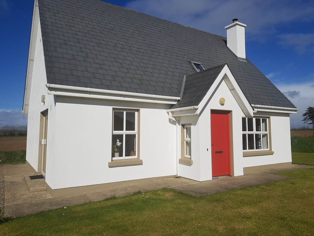 COSY HOUSE IN KILMORE VILLAGE