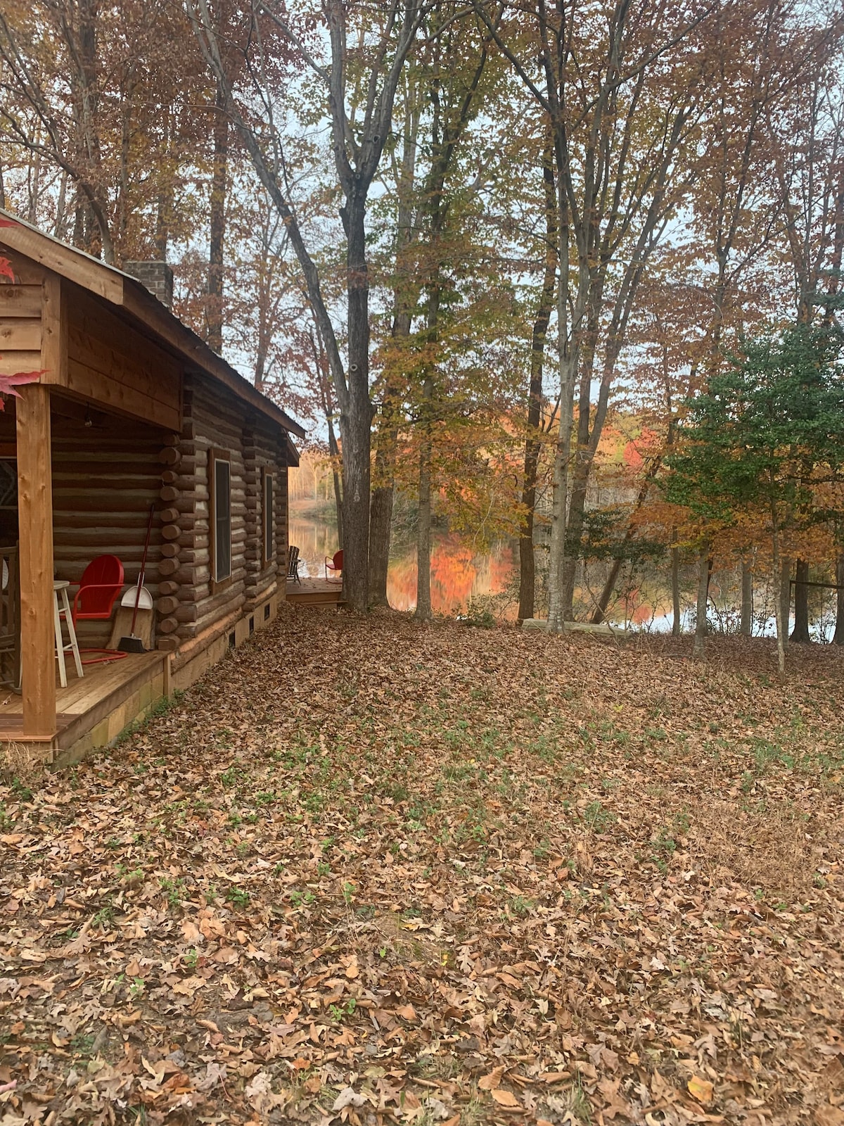 Lakefront Rustic Cabin