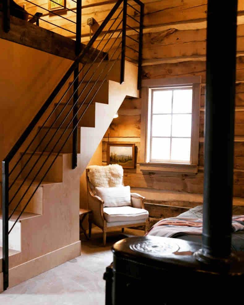 The Log House, Montana. Handmade, luxurious cabin