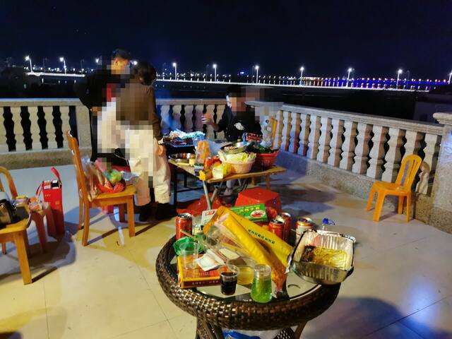 盐洲岛黑排角附近 风车山红树林周边  180°大露台海景房  郭五叔度假