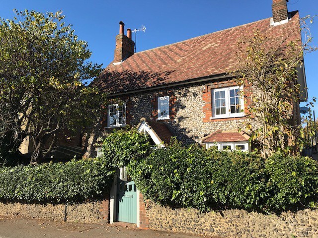 Attractive House in centre of Guildford