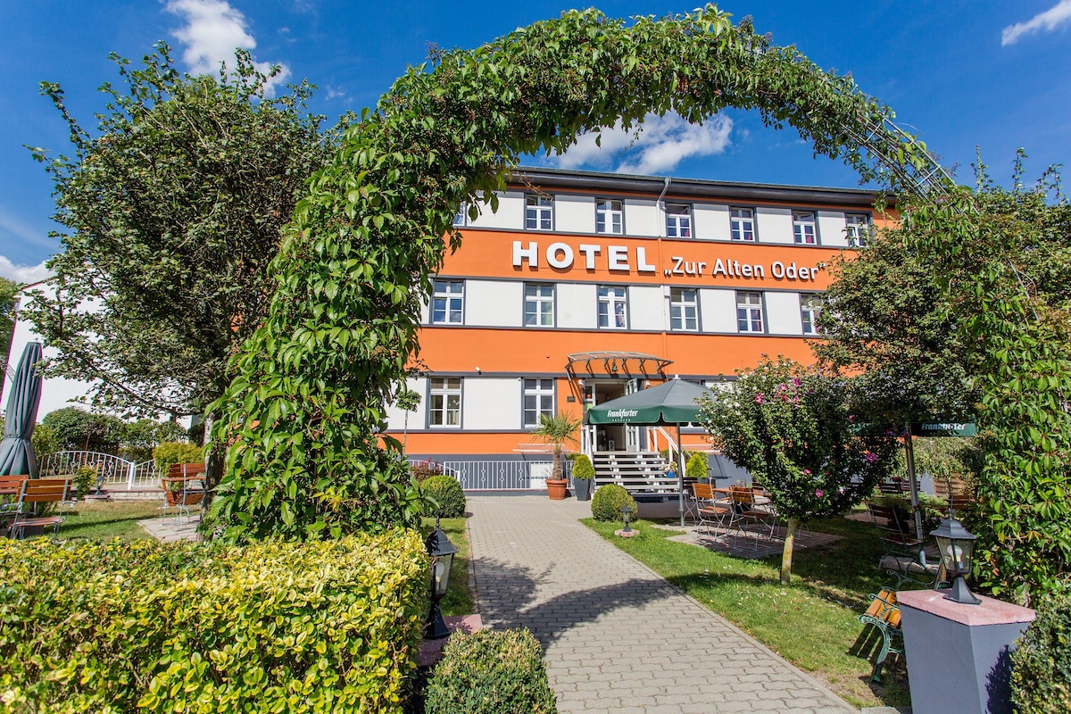 "Zur Alten Oder"酒店