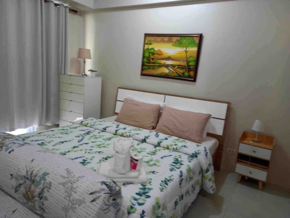 Condo in Pasay with Pool View!