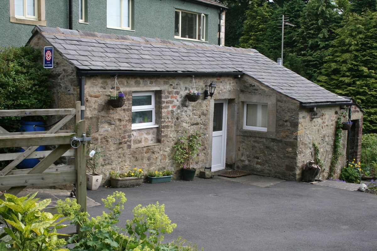 Weavers 'Cottage, West Bradford, Clitheroe