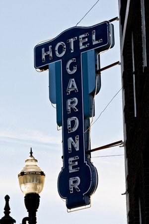 Gardner Hotel & Hostel