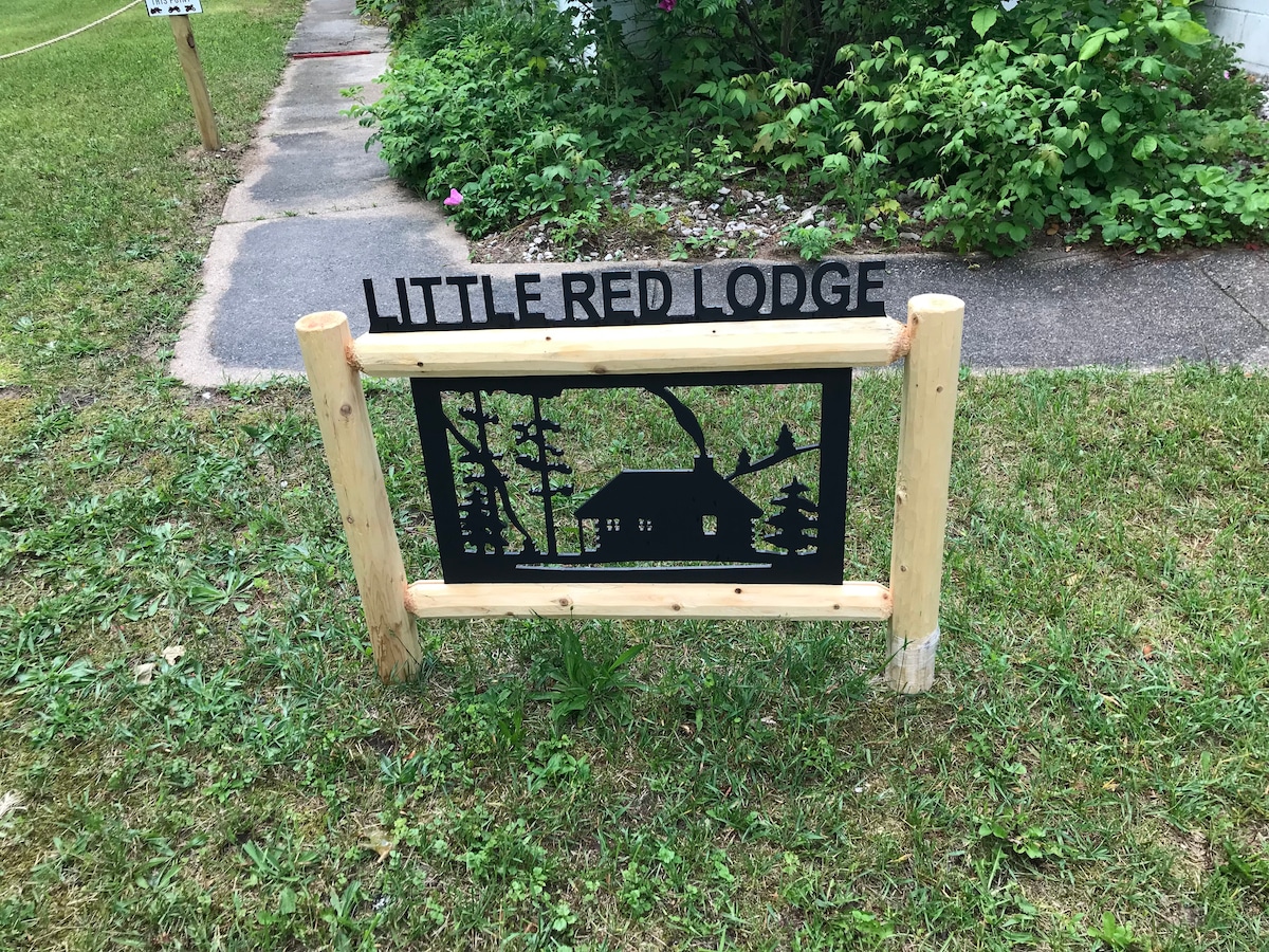 The Little Red Lodge