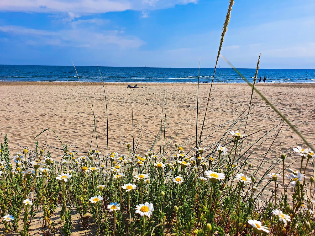 Maison climatisée + jardin privé à 50m de la plage