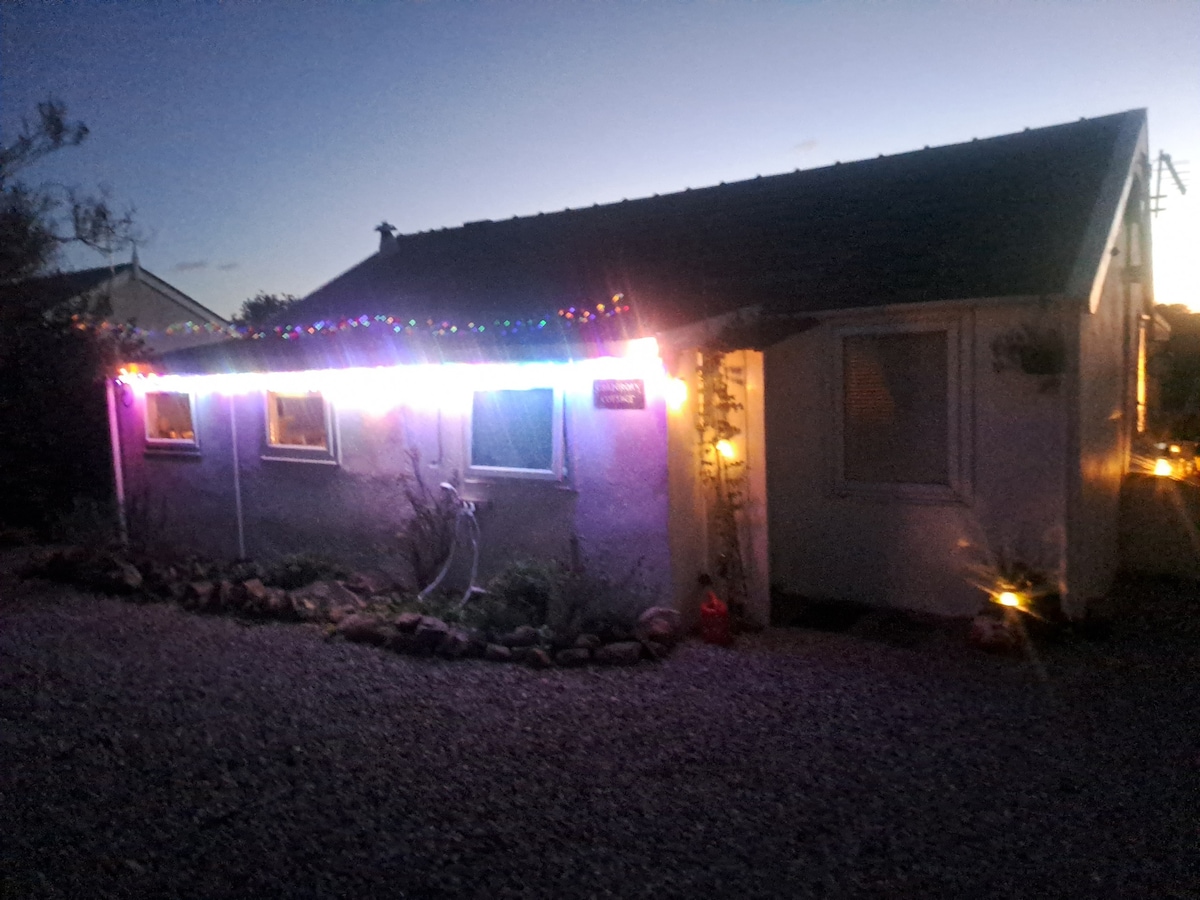 Cosy cottage in the seaside village of Rockcliffe