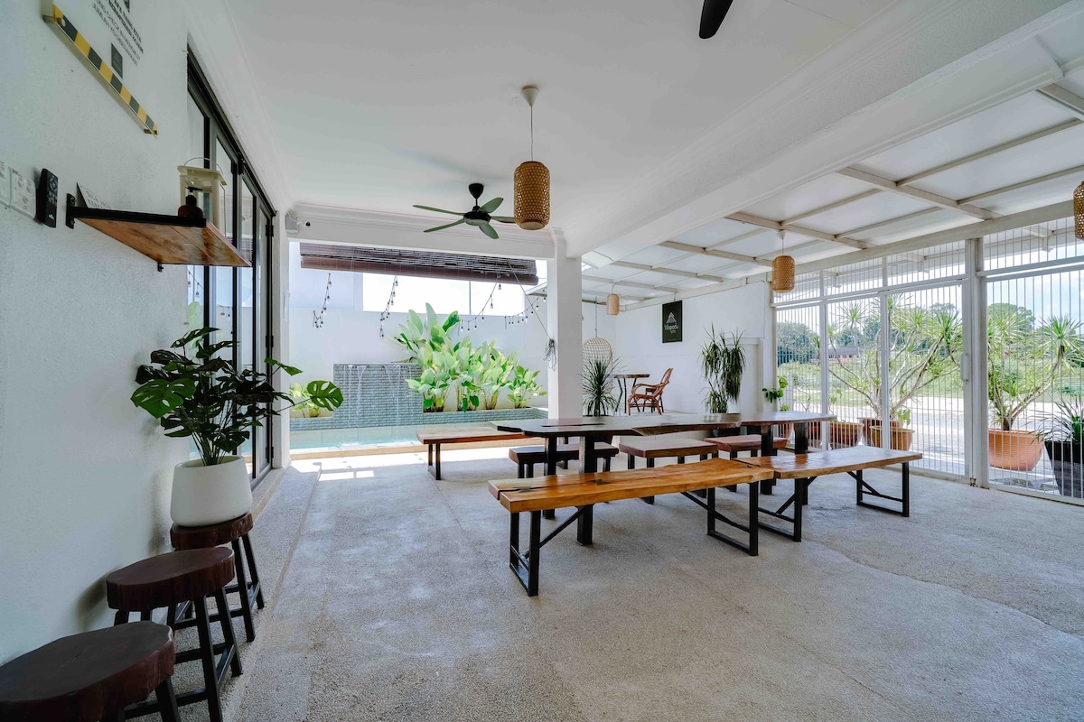 Villapadu Kota-Bali vibes home with pool in city