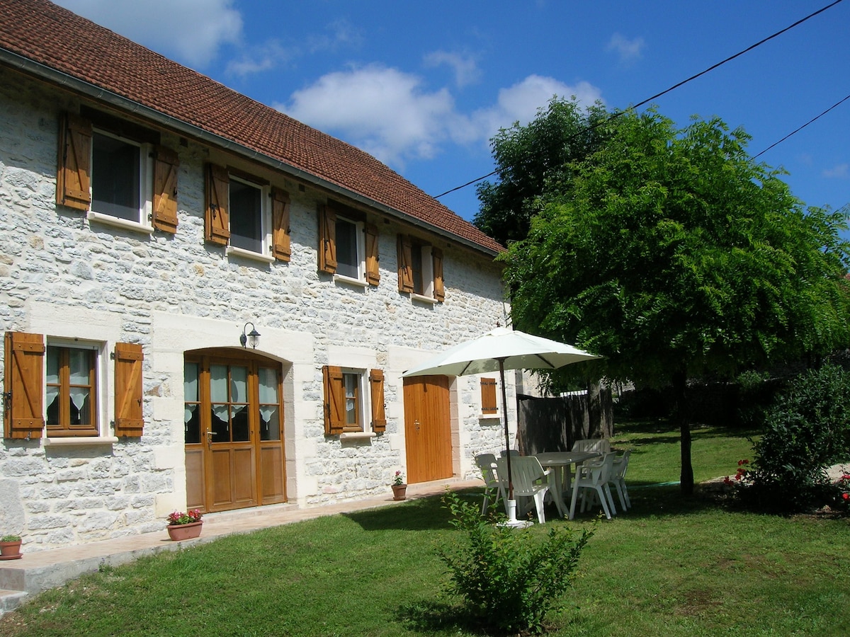 gîte trois étoiles "les acacias"