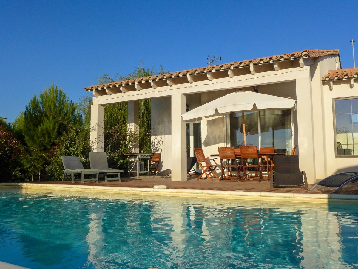 Quiet house 3* with private pool near Narbonne