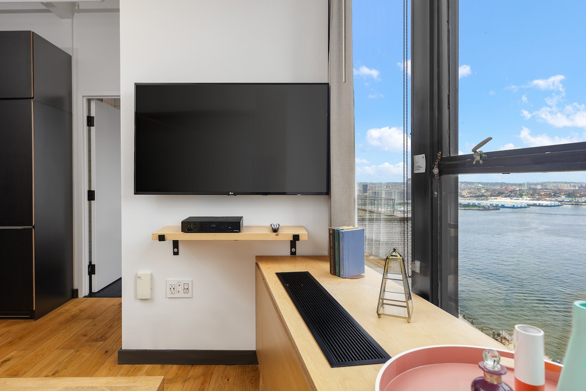 Studio Murphy Apt | Placemakr Wall Street, NYC