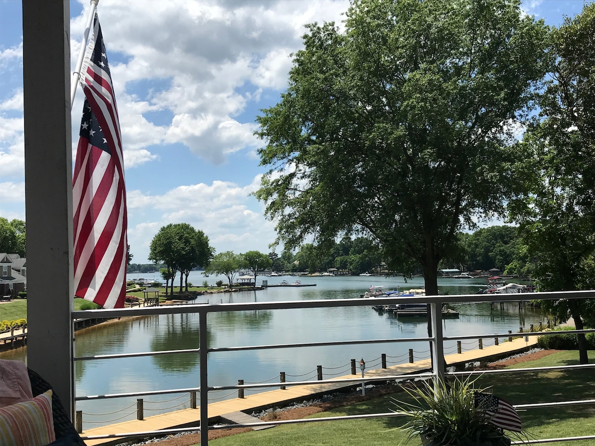 出色的房源！诺曼湖（ Lake Norman ）豪华公寓！