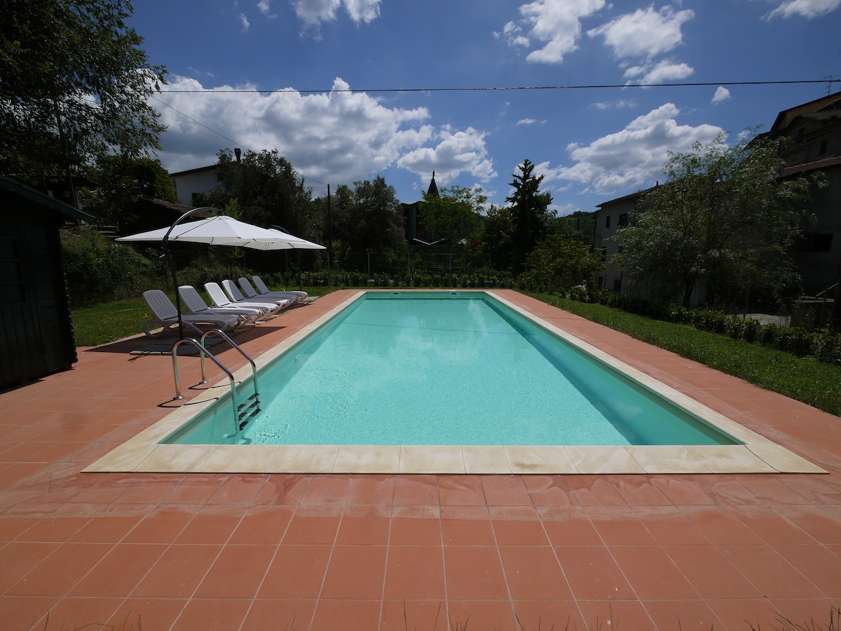 Castello di Rometta, dimora storica con piscina