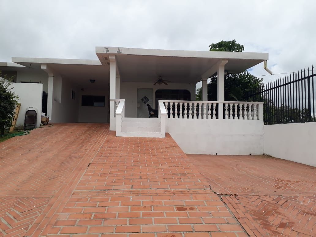 Casa en Santiago - Area Céntrica y Exclusiva