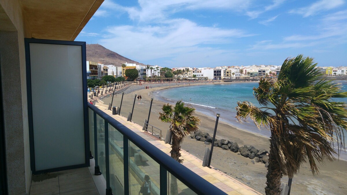 # Arinaga海滩上装潢精良的全新公寓