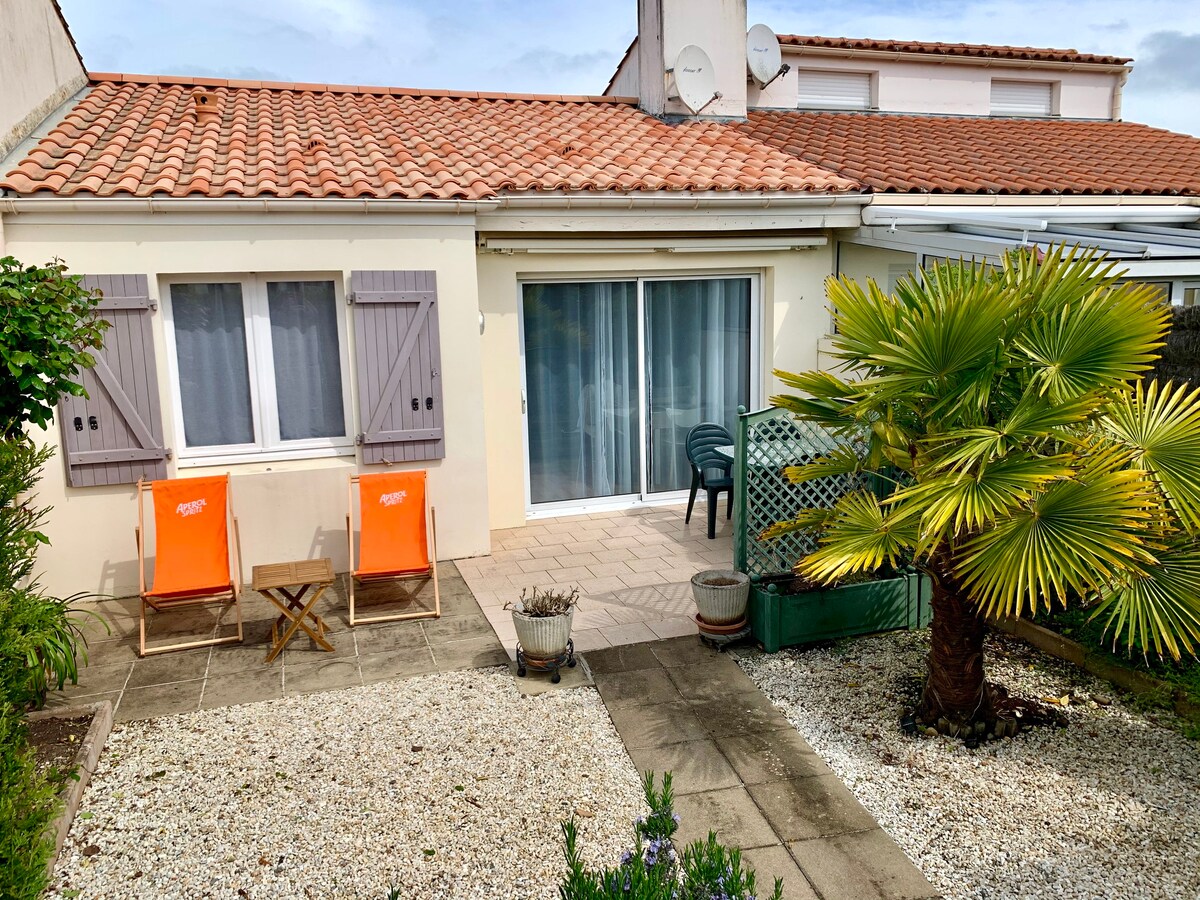 Maison 2/4 pers+ stationnement/plage 500 m