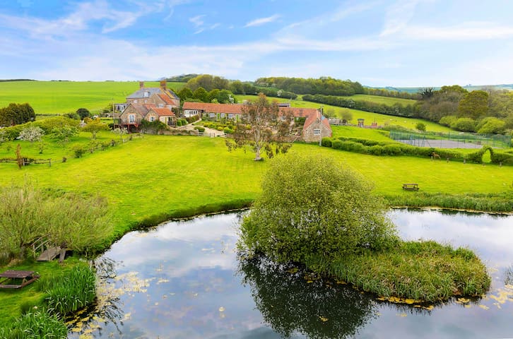 的整间小屋 bramble - 17th century barn conv -enclosed garden 4位