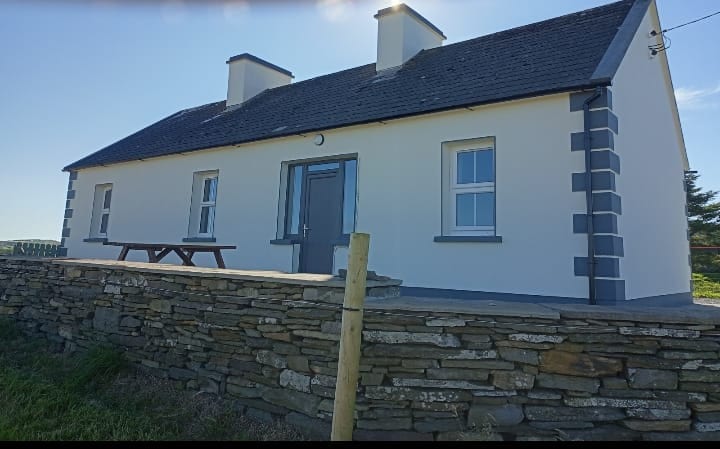 Lake View cottage near Lahinch