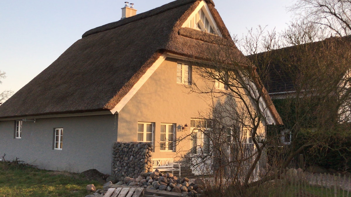 Reethuus mit 6 Schlafzimmern und Sauna