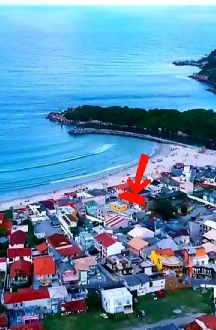 02) kitnete Beira da praia
 incrível localização