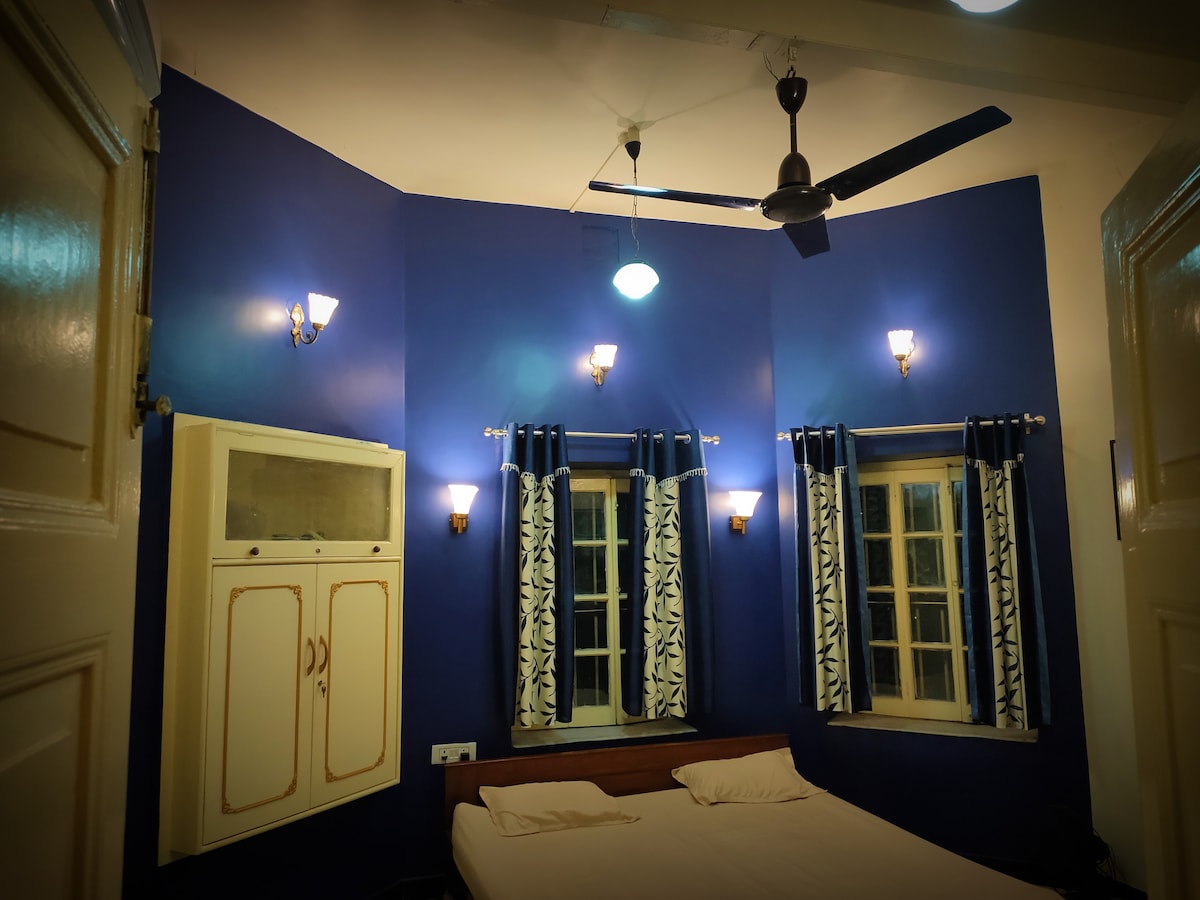 Classical Stay in the heart of Old Kolkata-Premium