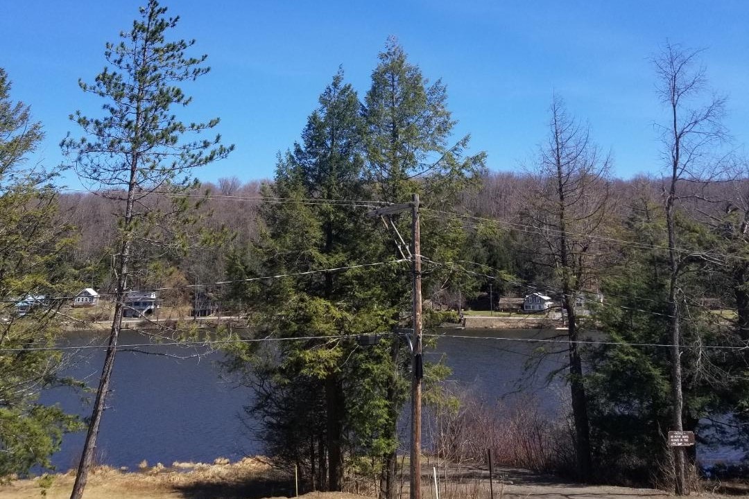 Lakehouse on Gorton Lake