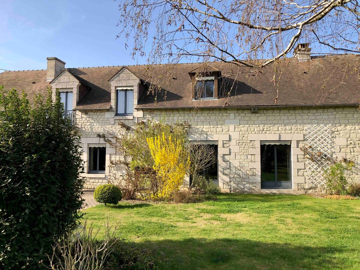 Authentique longère au calme avec piscine