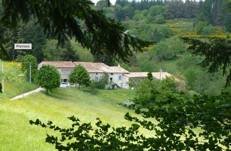 Ardèche中心的大型家庭住宅