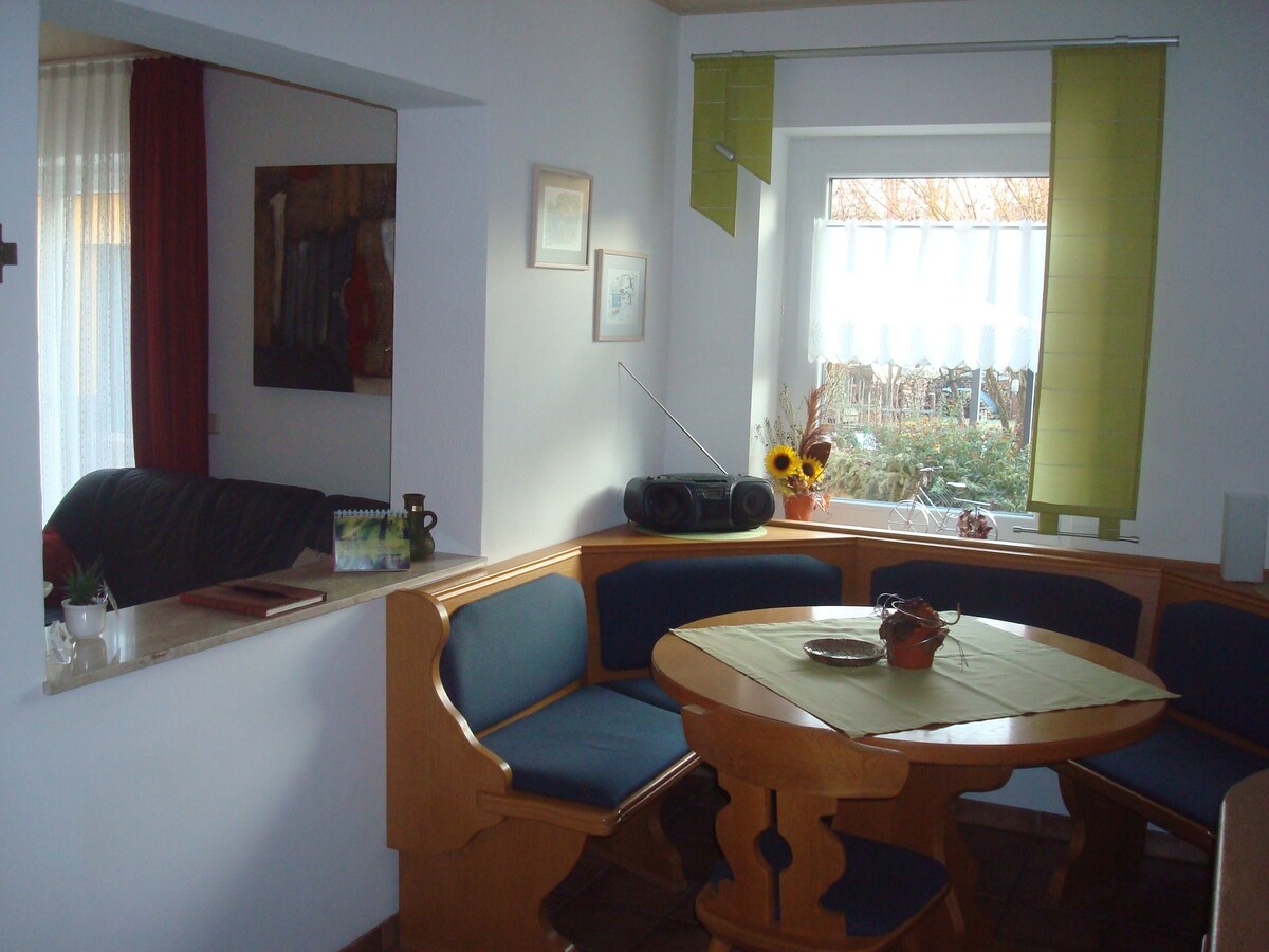 Ferienwohnung Glückstein (Großeibstadt), Ferienwohnung Glückstein (70qm) mit Garten