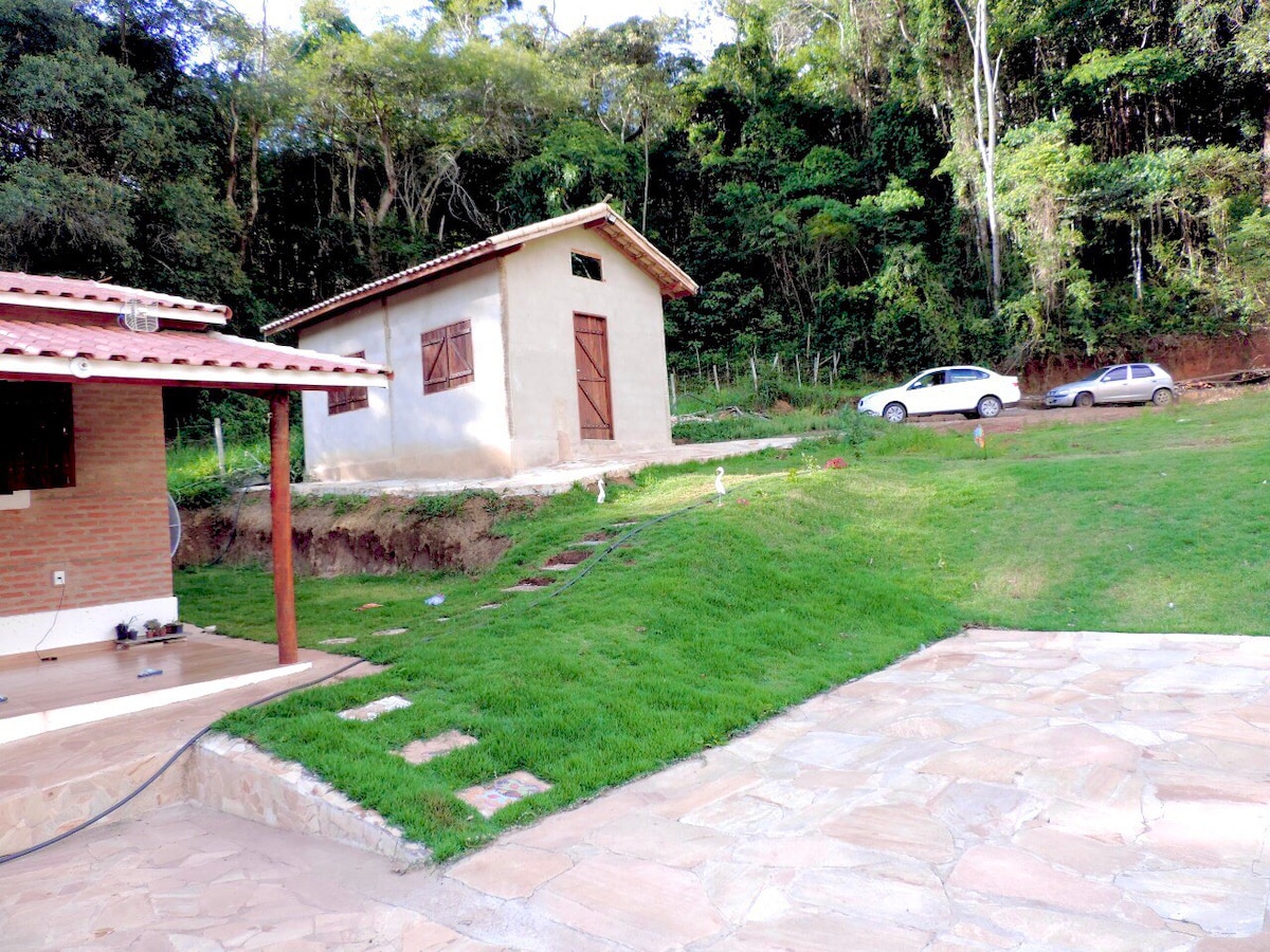 Nook度假木屋，带泳池，距离圣托梅中心（ Centro São Thomé ） 2公里