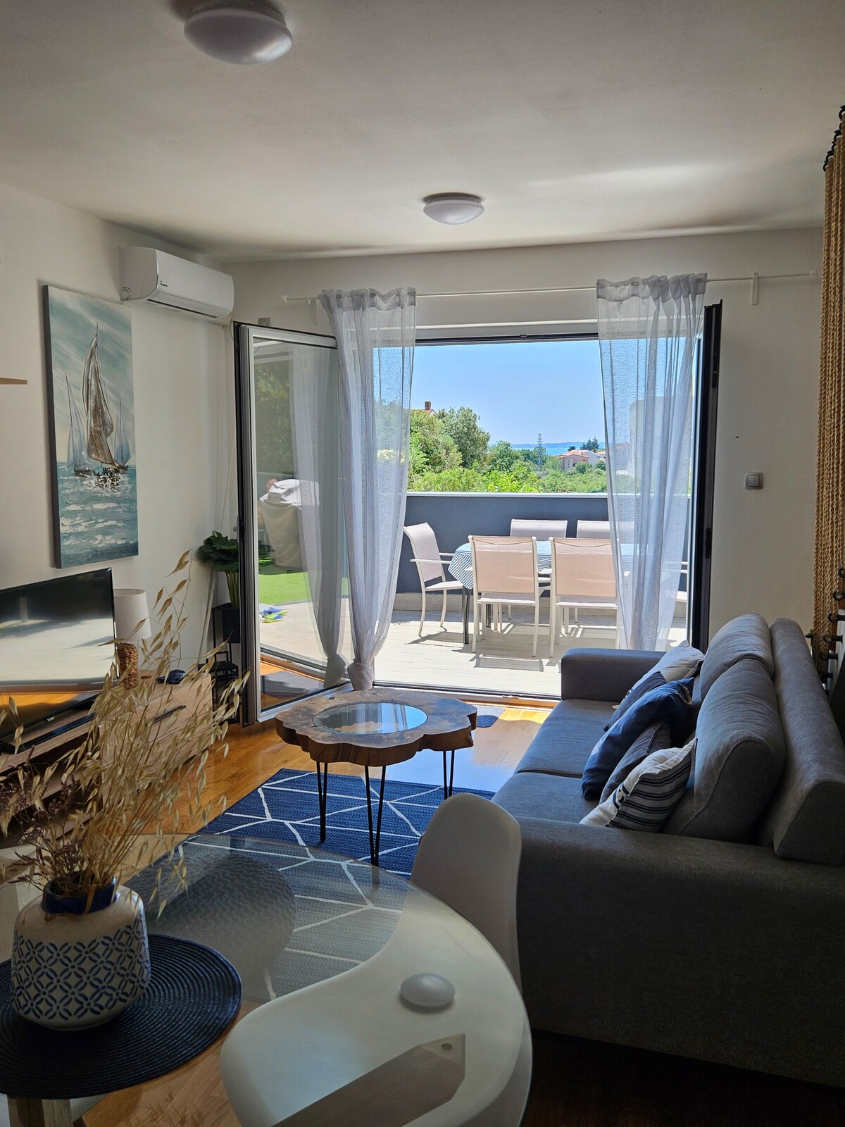 Two-level Apartment Maja in Betiga with a sea view