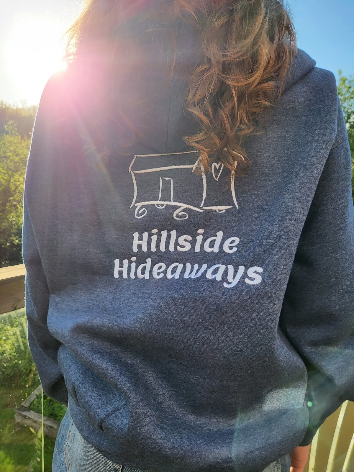 Hillside Hideaways Shepherd Hut & Hot Tub (Plum)