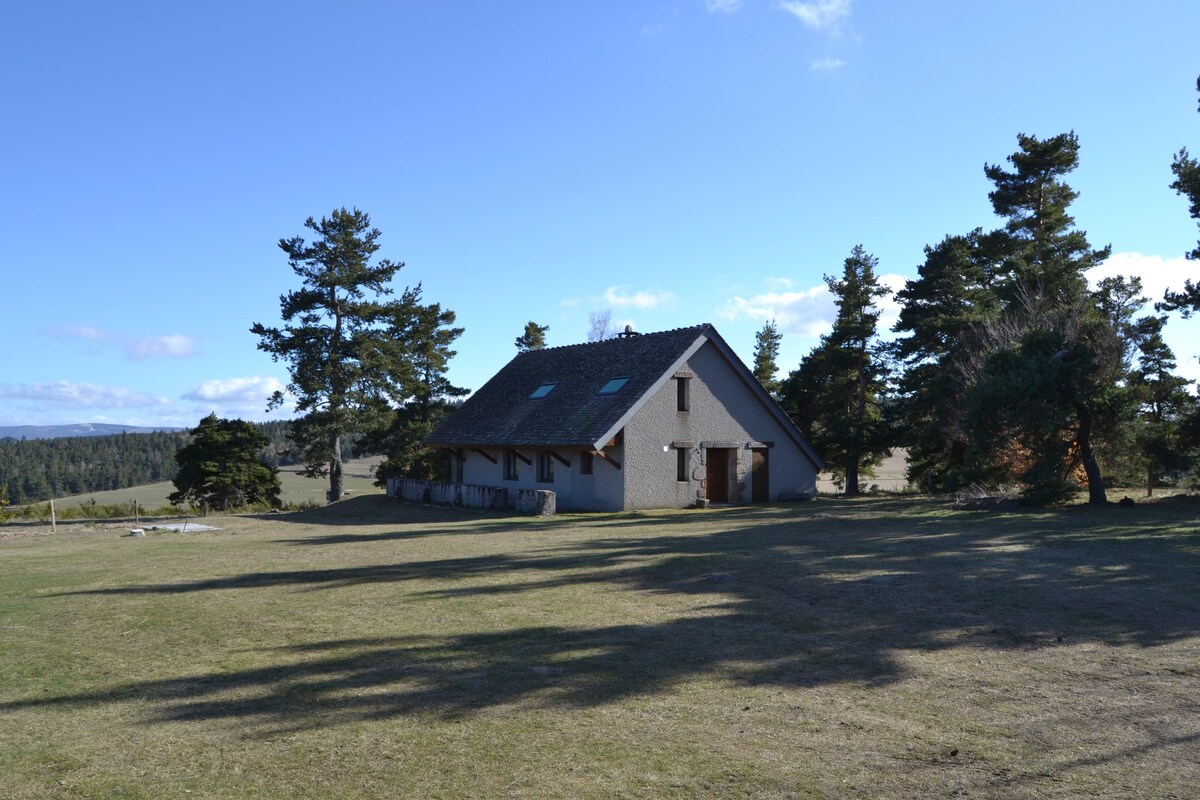 Gîte isolé en pleine nature 3*