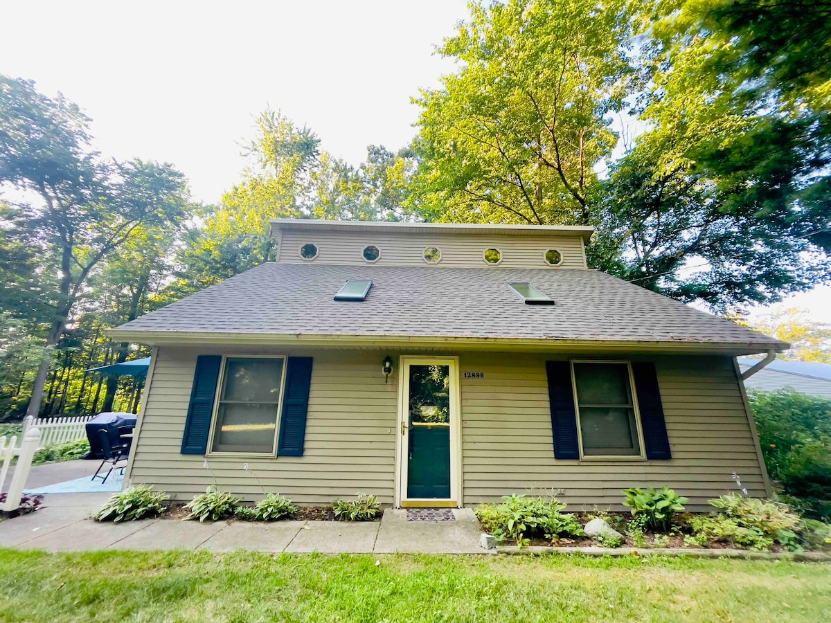 Bohemian Bungalow at Gun Lake- 2 bedroom 2 bath