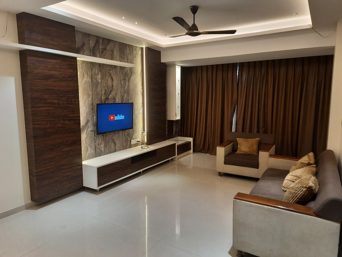 NARAYANI ， 2bhk ，靠近指定拉湖， mahalaxmi madir