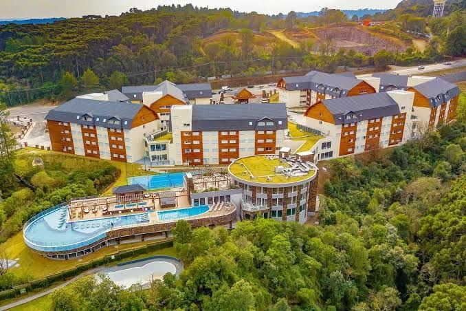 Apto com Varanda - Golden Gramado Resort Laghetto