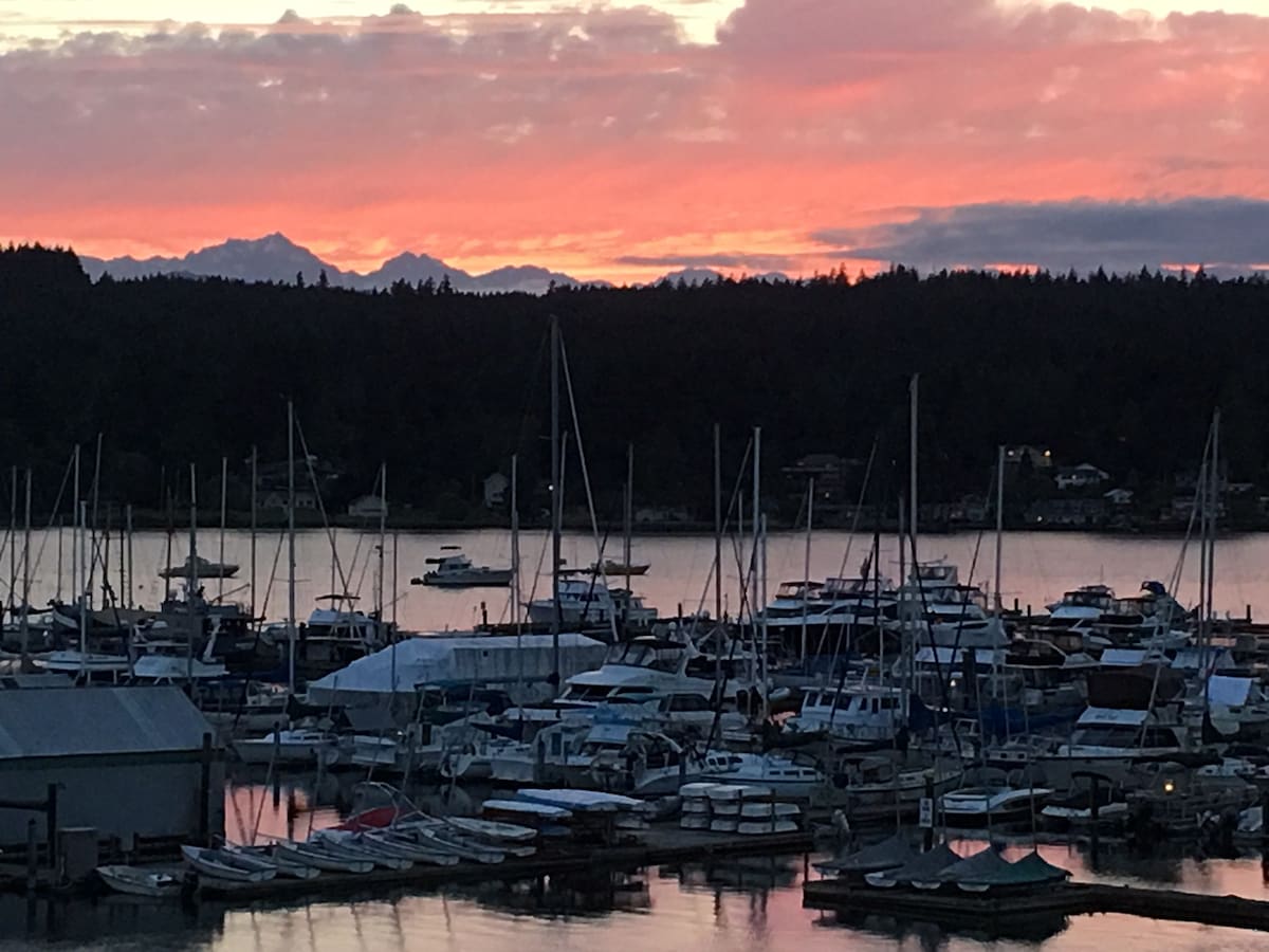 Poulsbo Marina and Olympic View Hideaway