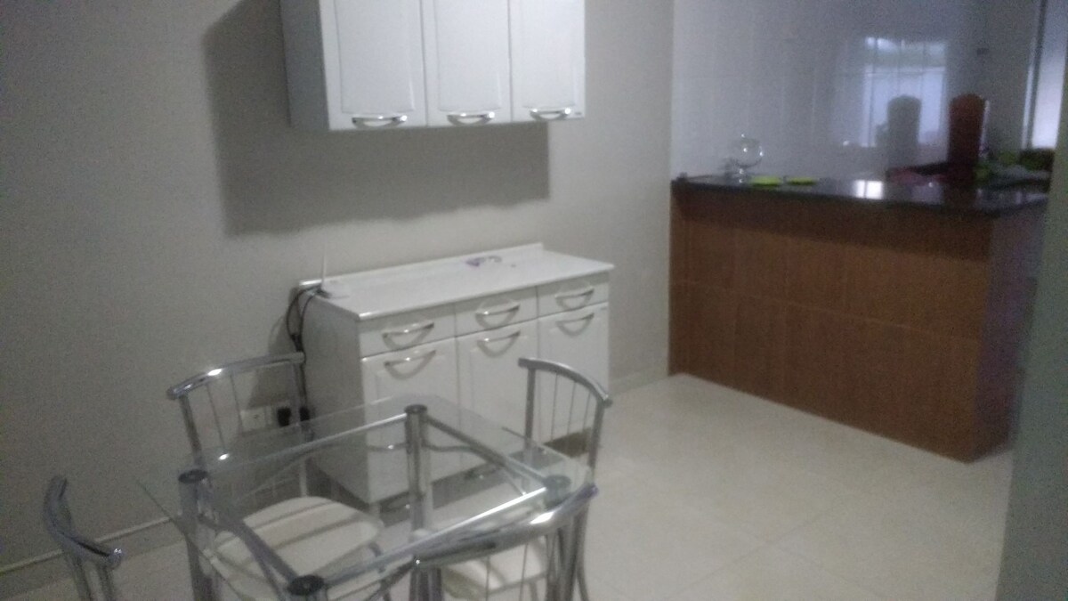 CASA DA LILI 2.IDEAL P/CASAIS, FAMÍLIA E AMIGOS!