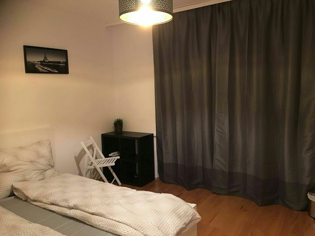 Modern style room 3mins from train station
