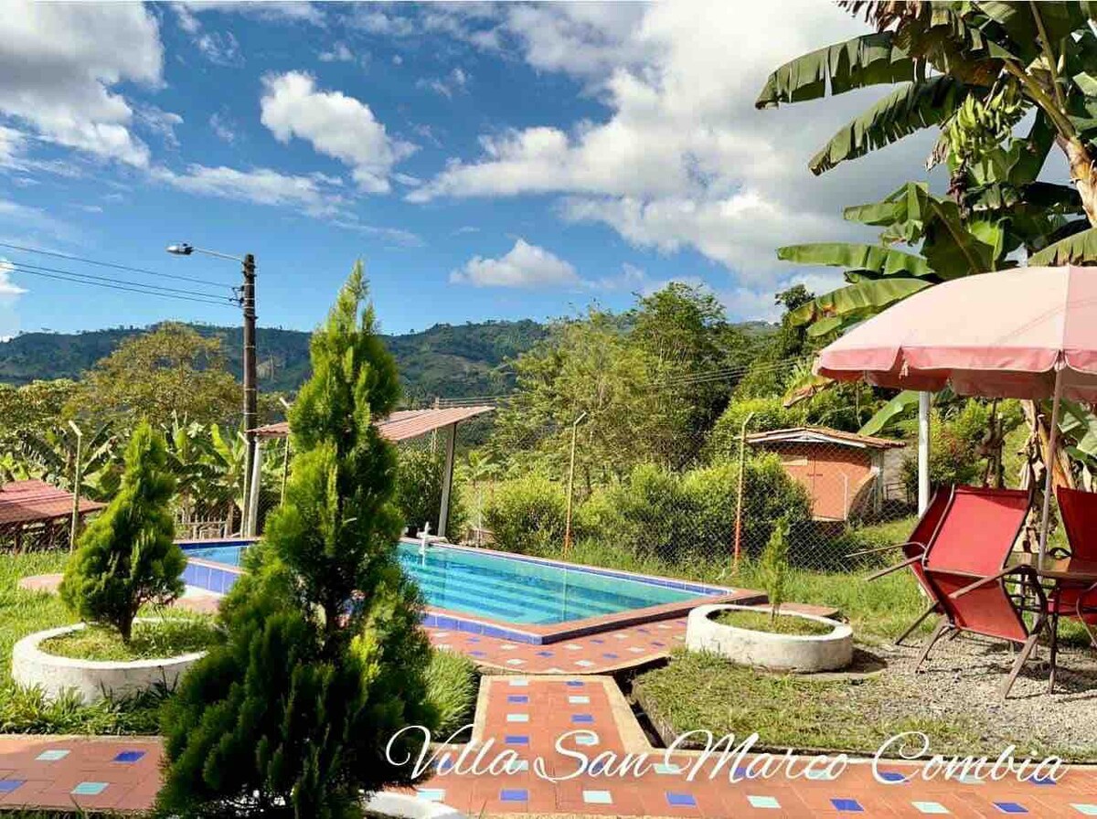 Finca en Pereira - Piscina - Zona BBQ