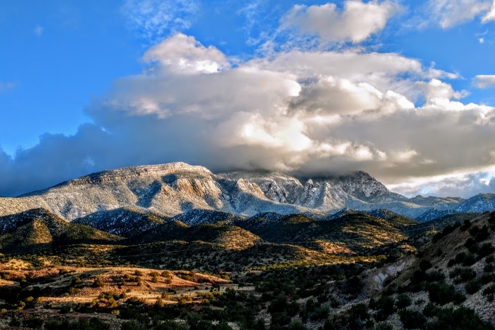 The Bunkhouse, Mountain Vistas in the High Desert