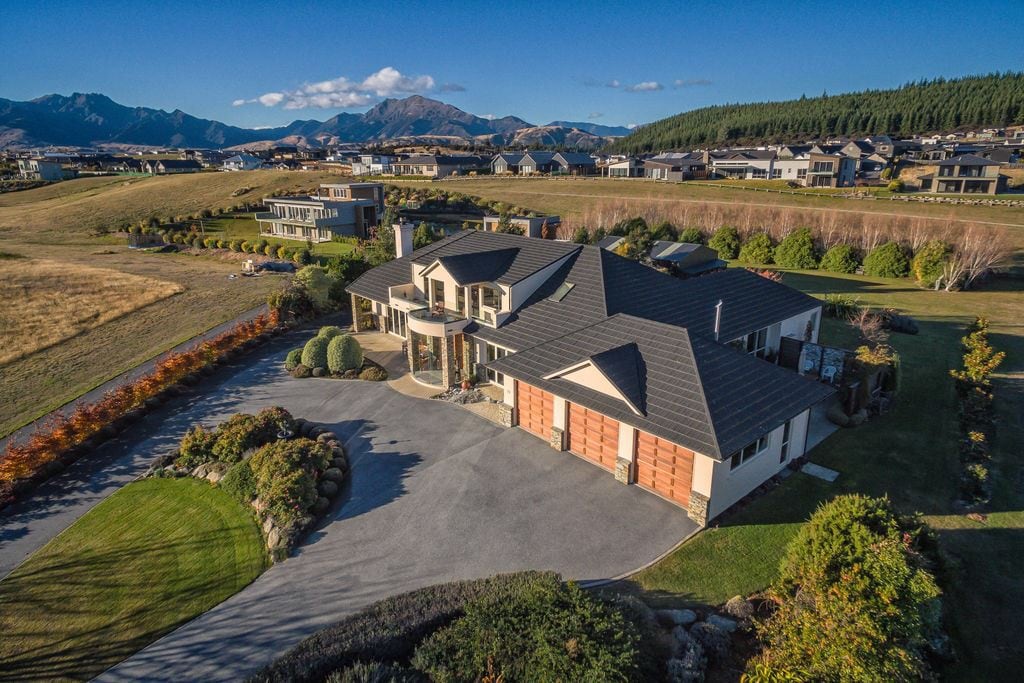 瓦纳卡豪华湖景花园别墅 Wanaka Villa Stunning View